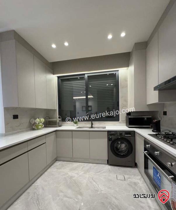 شقة مفروشة طابق أول مساحة 160م للايجار السنوي في عمان - دير غبار 