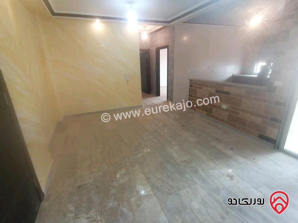 شقة مميزة طابق ثالث مساحة 92م للبيع في عمان - ابو نصير صحارى مول