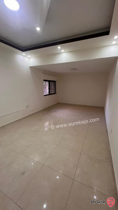 شقة طابق أرضي مساحة 195م داخلي و 40م خارجي للبيع في عمان - حي الضباط - مرج الحمام 