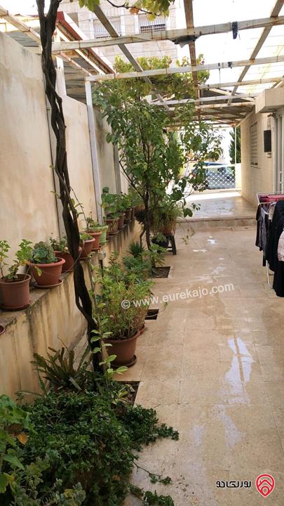 منزل مساحة 162م على أرض 320م للبيع في عمان - ابو نصير خلف مسجد حليمة الريان