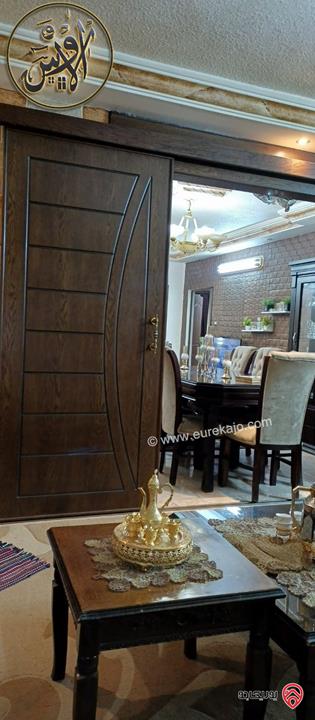 شقة طابق ارضي مساحة 150م للبيع في الزرقاء - جبل طارق