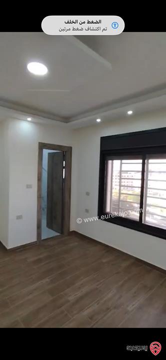 شقة ارضية مساحة 215م داخلي و 40م خارجي للبيع في عمان - الجبيهة 