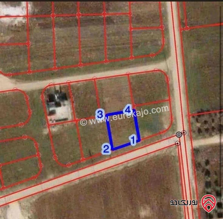 قطعة ارض مساحة 681م للبيع في اربد / الصريح 