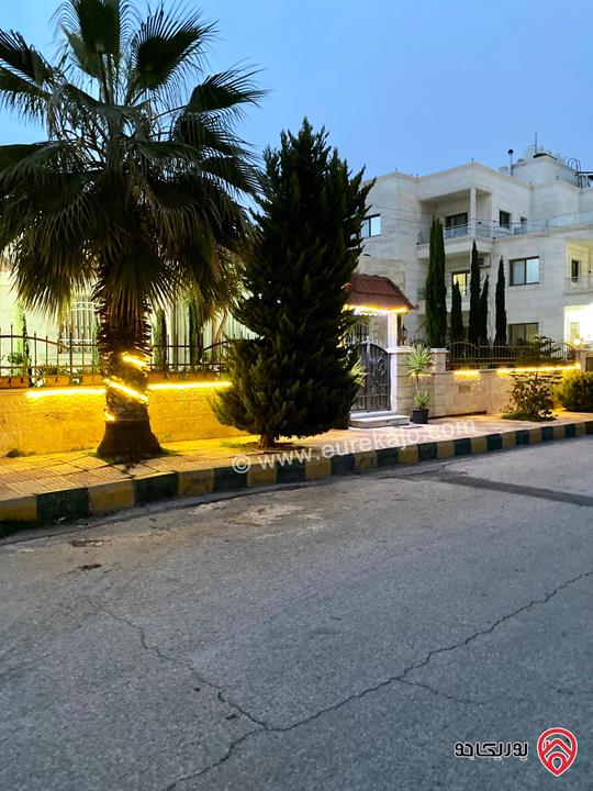 بيت مستقل مساحة 420م على أرض 760م للبيع في عمان - ابو علندا اسكان الكهربا 