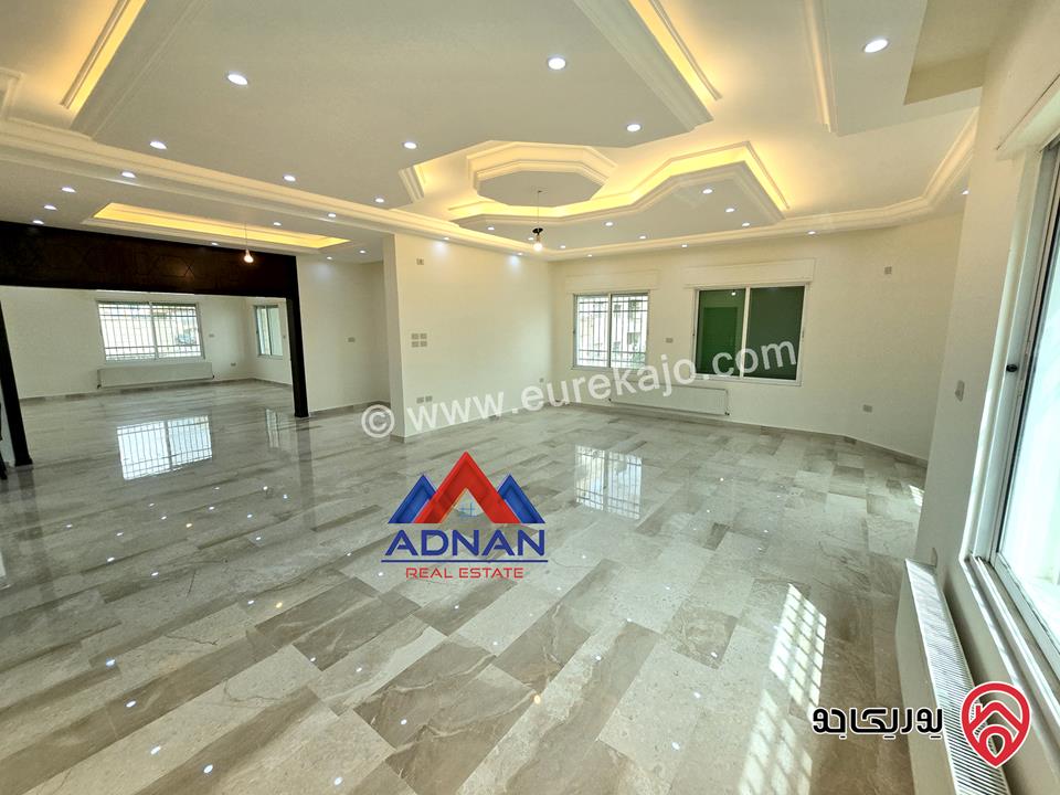 شقه طابقية مساحة 300 م طابق أول للإيجار السنوي في عمان - ضاحية الأمير راشد 