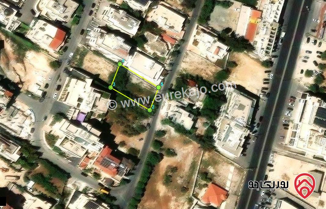 قطعه ارض بموقع مميز جدا شمال عمان صويلح قريبه من المواصفات والمقاييس سكن خاص منطقه فلل مساحتها 761 م 