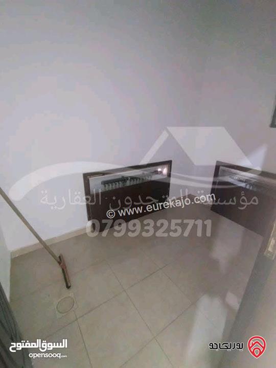 شقة فارغة مساحة 200م طابق ثاني للايجار في عمان - خلدا