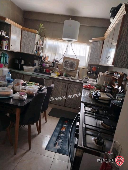 شقة طابق ثالث مساحة 177م للبيع في عمان - ام أذينة