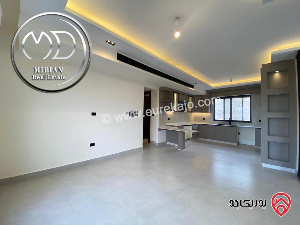 شقة طابقية فارغة للايجار في عمان - ضاحية الامير راشد مساحة 160م طابق ثاني تشطيبات ديكورات عصرية فاخرة جديدة لم تسكن