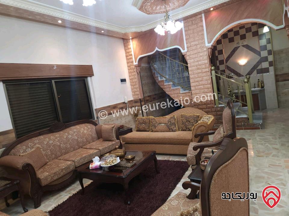 فيلا مساحة 150م على أرض 310م للبيع في الزرقاء - جبل طارق