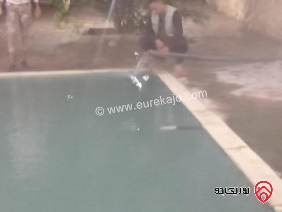 مزرعة مساحة الأرض 680م عليها بناء 160م للبيع في الحمة شمال اربد المخبية