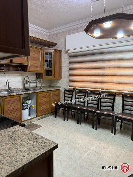 فيلا دوبلكس مساحة 300م على أرض 480م للبيع في مغاريب السلط 