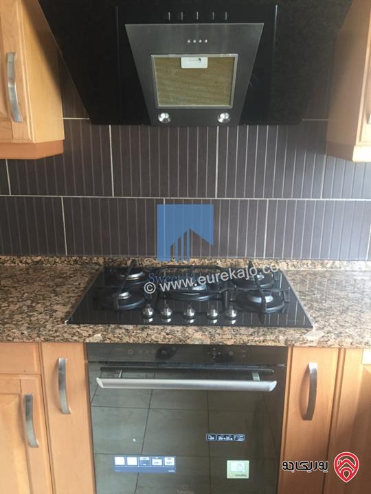 شقة مفروشة طابق ثالث 190م تشطيب سوبر ديلوكس للبيع في عمان - أم السماق