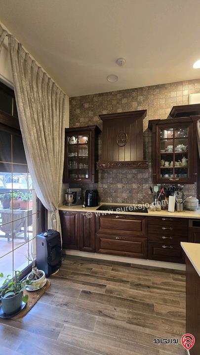 فيلا حديثة فخمة مساحة 690م على أرض 750م للبيع في عمان - البنيات طريق المطار 