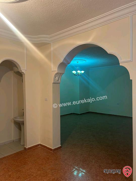 شقة أرضية مساحة 160م داخلي و 85م خارجي للبيع اقساط في الزرقاء الجديدة