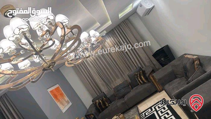 شقة مساحة 265م طابق أول للبيع في عمان - خلدا 