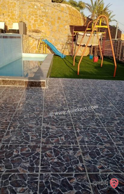 مزرعة مساحة الأرض 1300م والبناء 150م للبيع في جرش