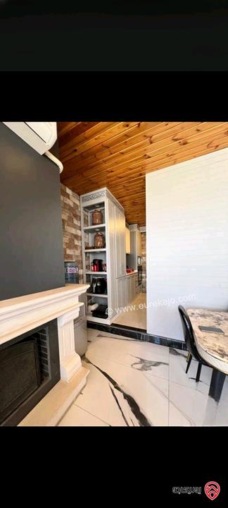 شقة طابق ثالث دوبلكس مساحة 330م للبيع في عمان - طريق المطار