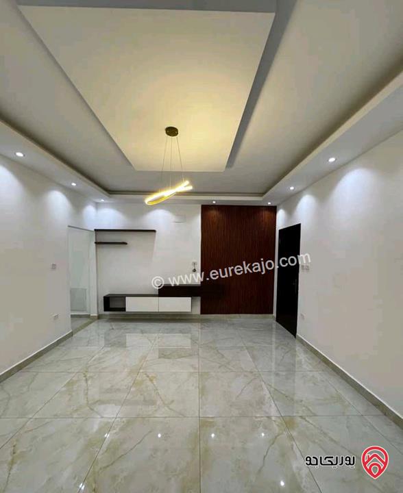 شقة فارغة طابق اول مساحة 200م للإيجار في عمان - البنيات