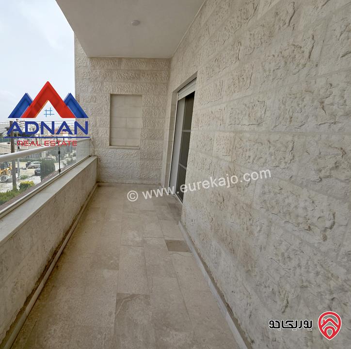 شقه طابقية مساحة 300 م طابق أول للإيجار السنوي في عمان - ضاحية الأمير راشد 