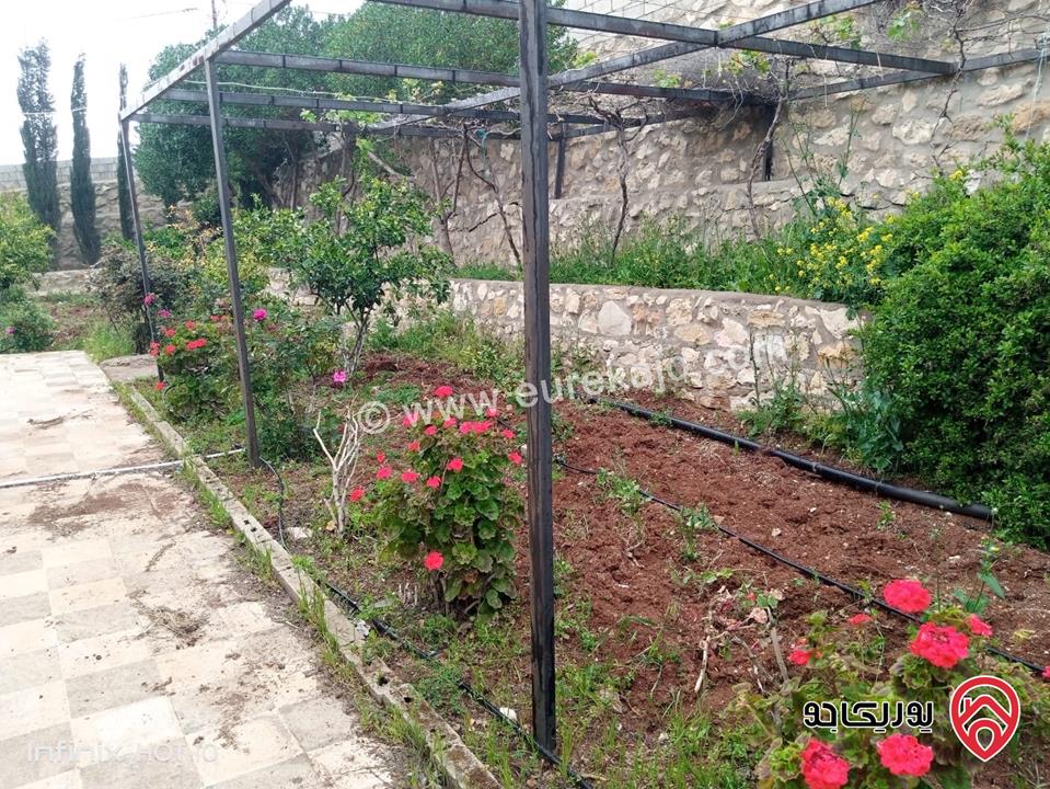 فيلا مساحة 500م على أرض 3 دونم و 750م للبيع في جرش 