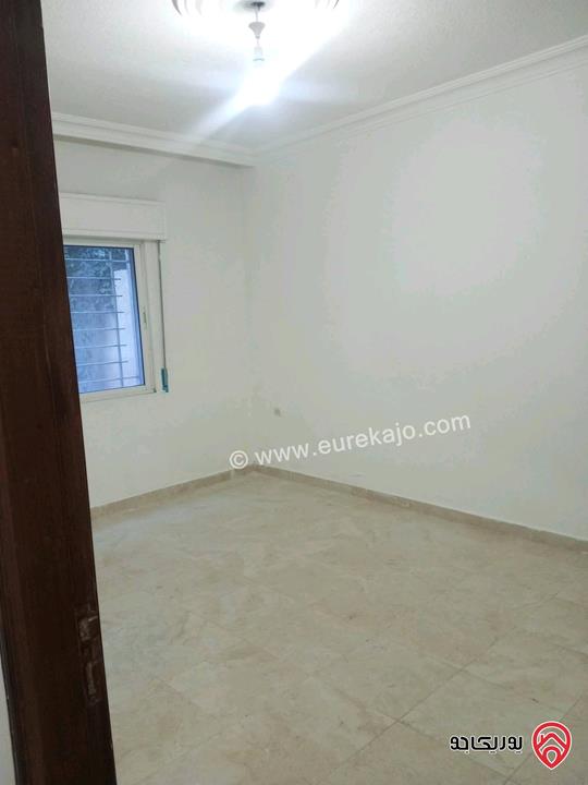 شقة أرضية مساحة 127م داخلي و 100م خارجي للبيع في عمان - ام نوارة