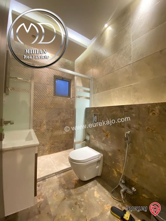 شقة مفروشة طابق أخير مع روف للايجار في عمان - خلدا - العوجانية مساحة 320م مع تراسات تشطيبات ديكورات فاخرة اطلالة جميلة