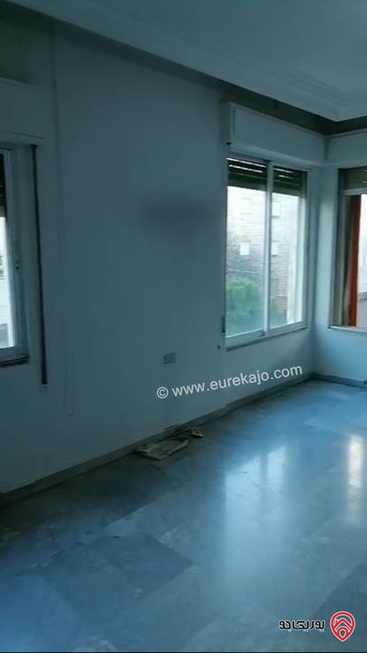 شقة طابق ثاني مساحة 160م للبيع في عمان - ام السماق