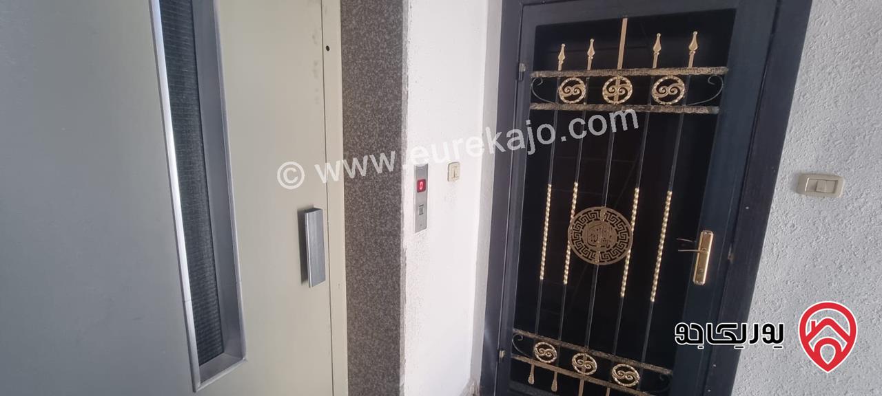 شقة مميزة مساحة 115م طابق ثالث للبيع في عمان - ام نوارة ضاحية الفاروق بالقرب من دوار البنزين من المالك مباشرة 