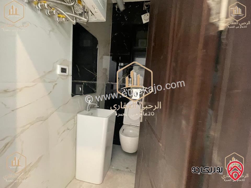 شقة طابق ثالث دوبلكس مساحة 175م للايجار في عمان - الجندويل 