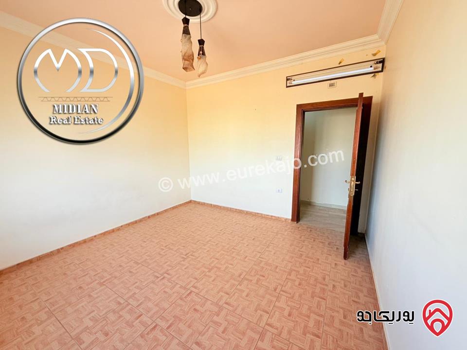 شقة فارغة للايجار في عمان - خلدا مقابل المعارف مساحة 230م 4 نوم طابق ثاني تشطيبات سوبر ديلوكس بسعر مميز