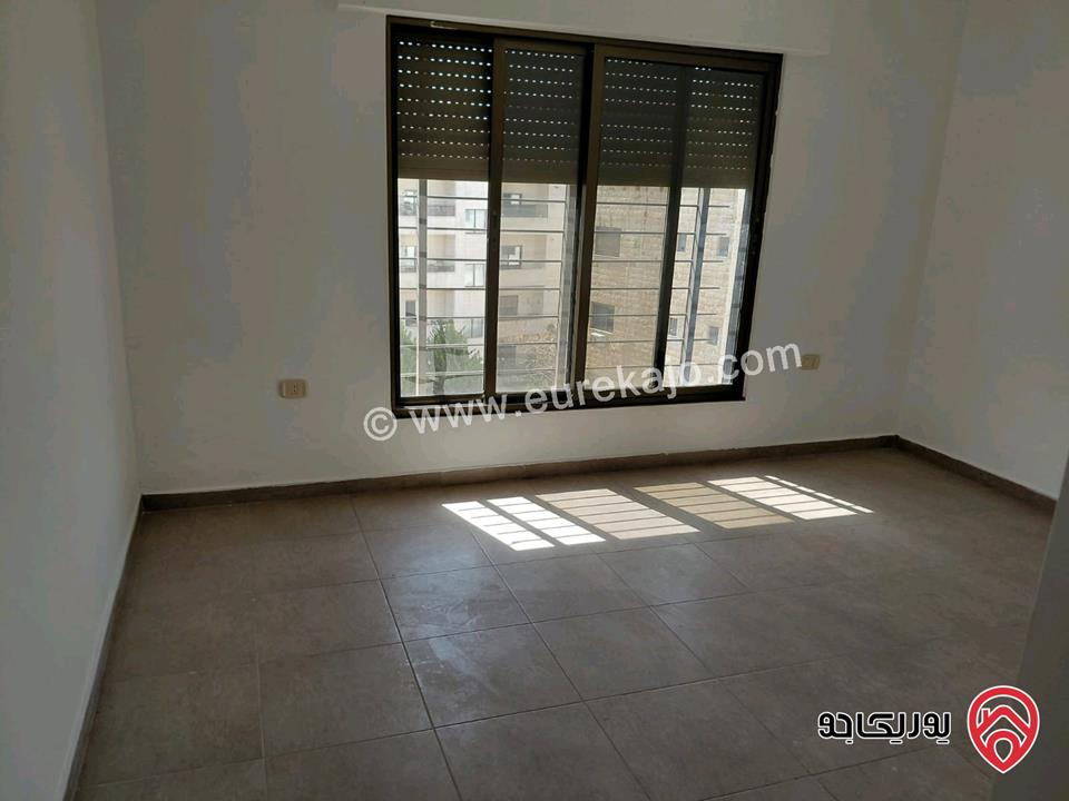 شقة فارغة طابق اول مساحة 90م للإيجار في عمان - دير غبار 