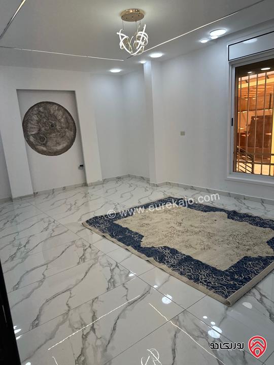 مزرعة مساحة 3400م للبيع في الزرقاء - الكمشه  شارع الاردن قريبة من مطعم قصر الجبل