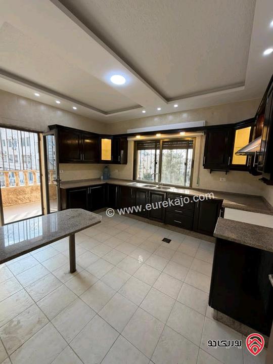 شقة طابق أول مساحة 180م للبيع في عمان - خلدا 