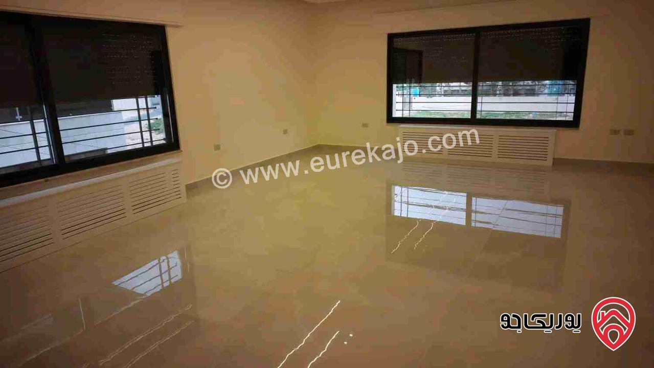 شقة مميزة طابق ثاني مساحة 196م للبيع في عمان - خلدا