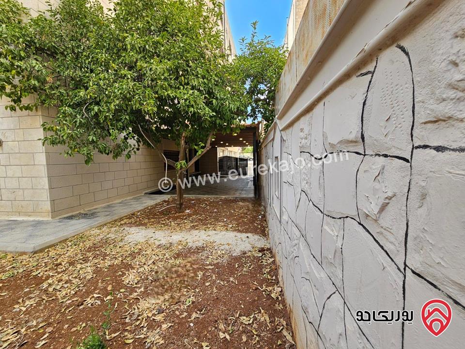 شقة ارضية فخمة مساحتها 240م داخلي و 140م خارجي ومدخل مستقل وكراج مستقل للبيع في عمان - ضاحية الامير راشد