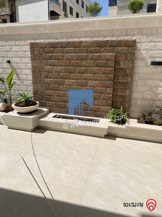 شقة فاخرة للبيع في عمان - أم أذينة قرب أبراج السادس 200م مع حديقة وترسات 250م لم تسكن