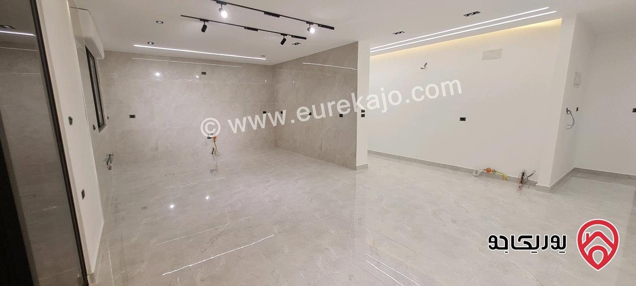شقق فاخرة طابقية مساحة 207م للبيع في عمان - البنيات بالقرب من مدارس الحصاد