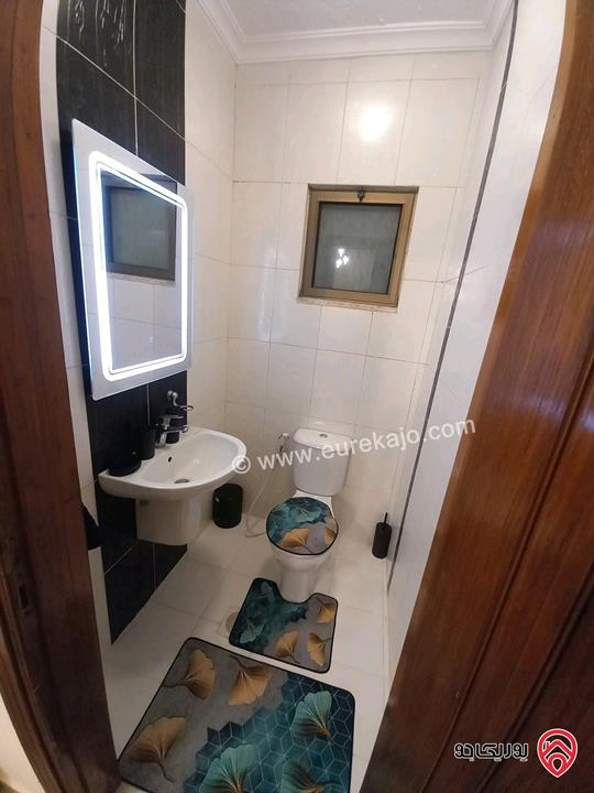 شقة مفروشة سوبر ديلوكس مساحة 120م داخلي و 100م خارجي للايجار في عمان - الجاردنز 