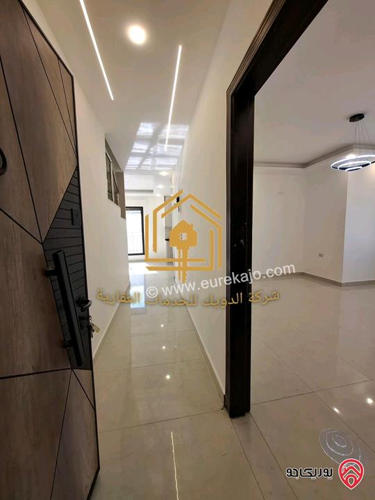 شقة طابق رابع دوبلكس مساحة 170م لم تسكن للايجار في عمان - الجندويل 