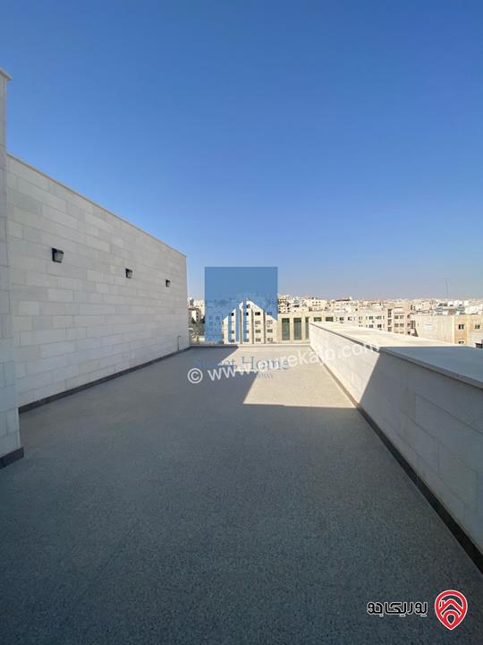 شقة فاخرة للبيع في عمان - أم السماق الشمالي خلف جامع التلاوي طابق ثالث 210م مع روف دوبلكس 120م لم تسكن