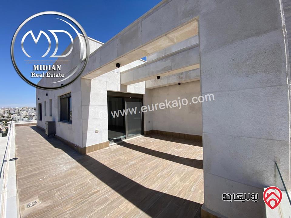 رووف فارغ للايجار في عمان - دابوق مساحة 350م مع تراسات تشطيبات ديكورات عصرية فاخرة اطلالة رائعة جديد لم يسكن