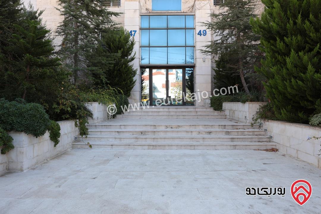 شقة فاخرة مساحة 380م للبيع في عمان - الصويفية