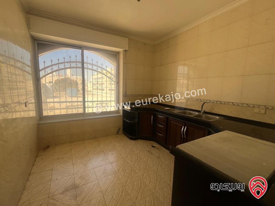 شقة مساحة 120م طابق ثاني للايجار في عمان - البيادر بإتجاه الدوار الثامن بجانب بنك صفوة  