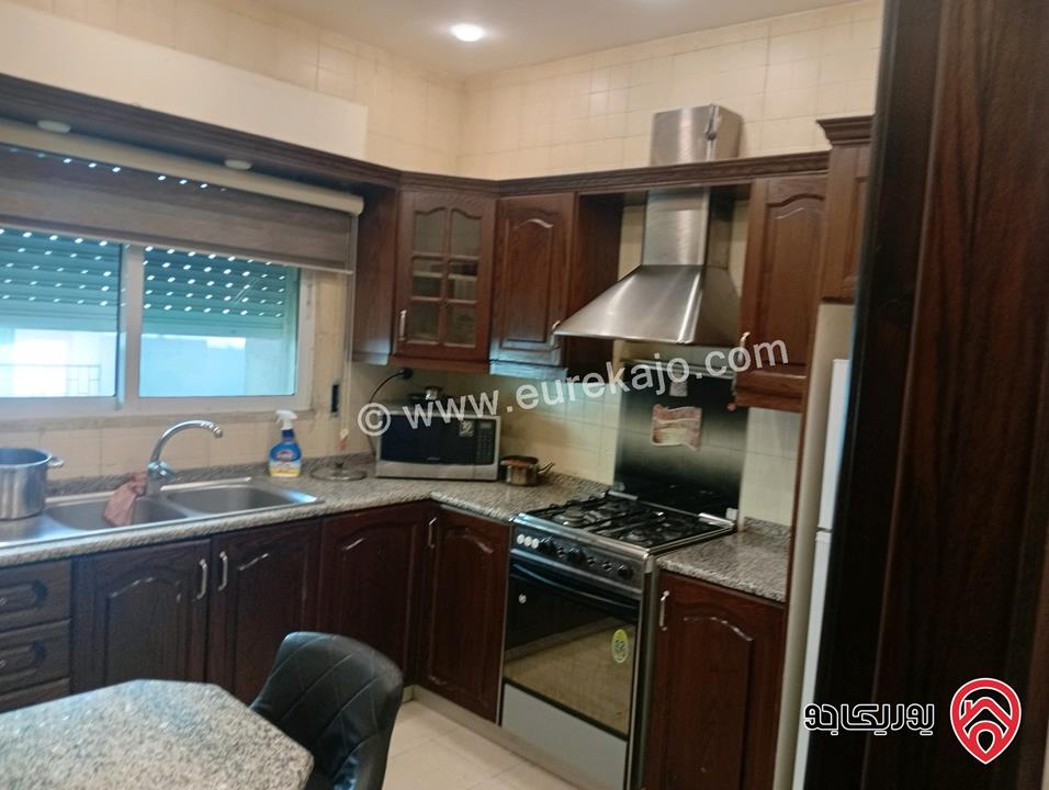 شقة مساحة 80م طابق ثاني للايجار مفروشة في عمان - الشميساني