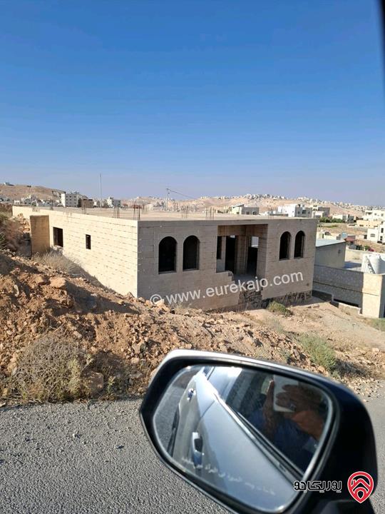 بيت مستقل عظم مساحة 200م على أرض 750م للبيع في الزرقاء - ضاحية الاميرة هيا