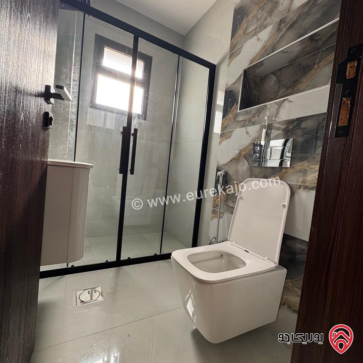 شقة فاخرة جدا بتشطيب عصري مساحة 115م للايجار من المالك مباشرة في عمان - البنيات خلف جامعة البتراء 