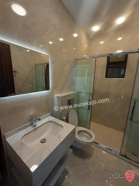 شقة طابق ثالث مساحة 200م مع روف غير مبني 100م للايجار في عمان - تلاع العلي 