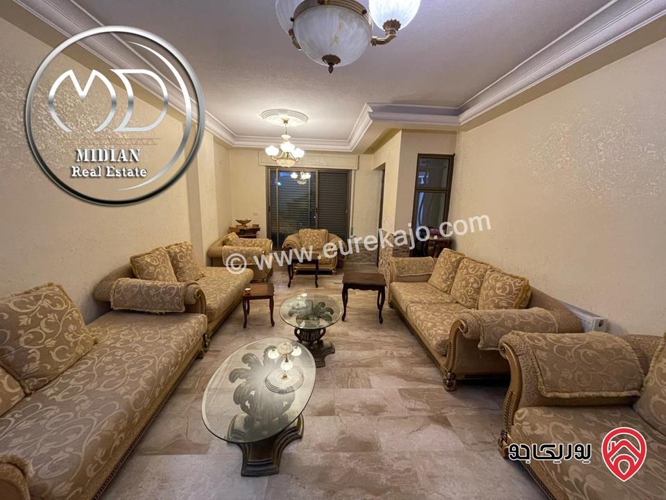 شقة شبه ارضي للبيع في عمان - ضاحية الرشيد مساحة 175م مع ترس 60م تشطيبات سوبر ديلوكس بسعر مميز