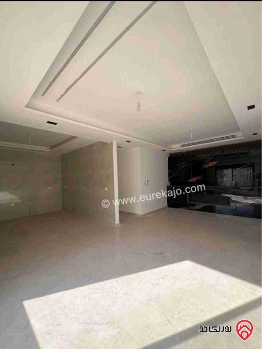 شقة فارغة طابق ثاني مساحة 250م للايجار في عمان - خلدا 